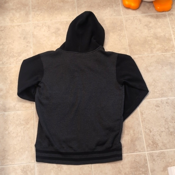 Hogwarts™ Crest Adult Sweatshirt With Hood Zip-up - Picture 3 of 6